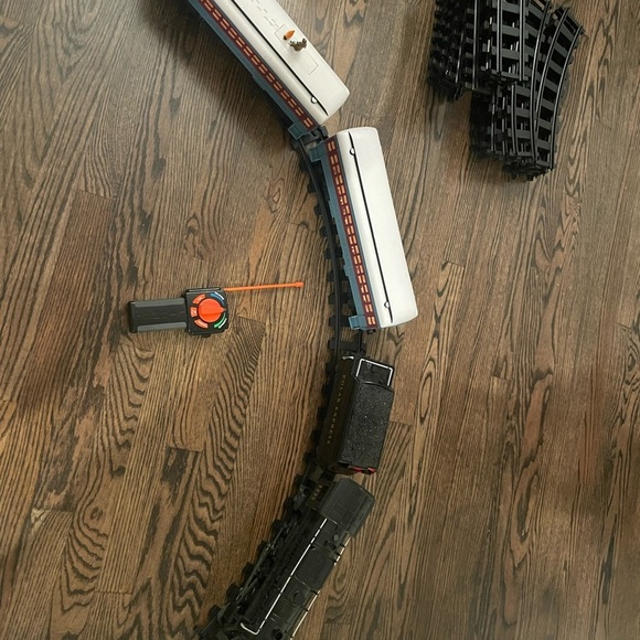 🎄LIONEL POLAR EXPRESS TRAIN SET - Picture 7 of 8